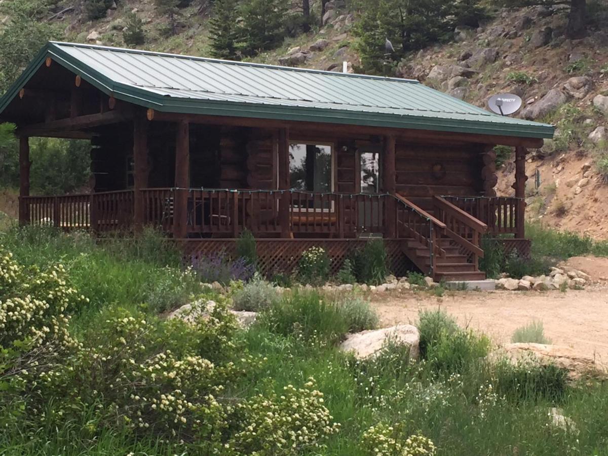 Two Bears Inn Bed & Breakfast 레드 로지 외부 사진