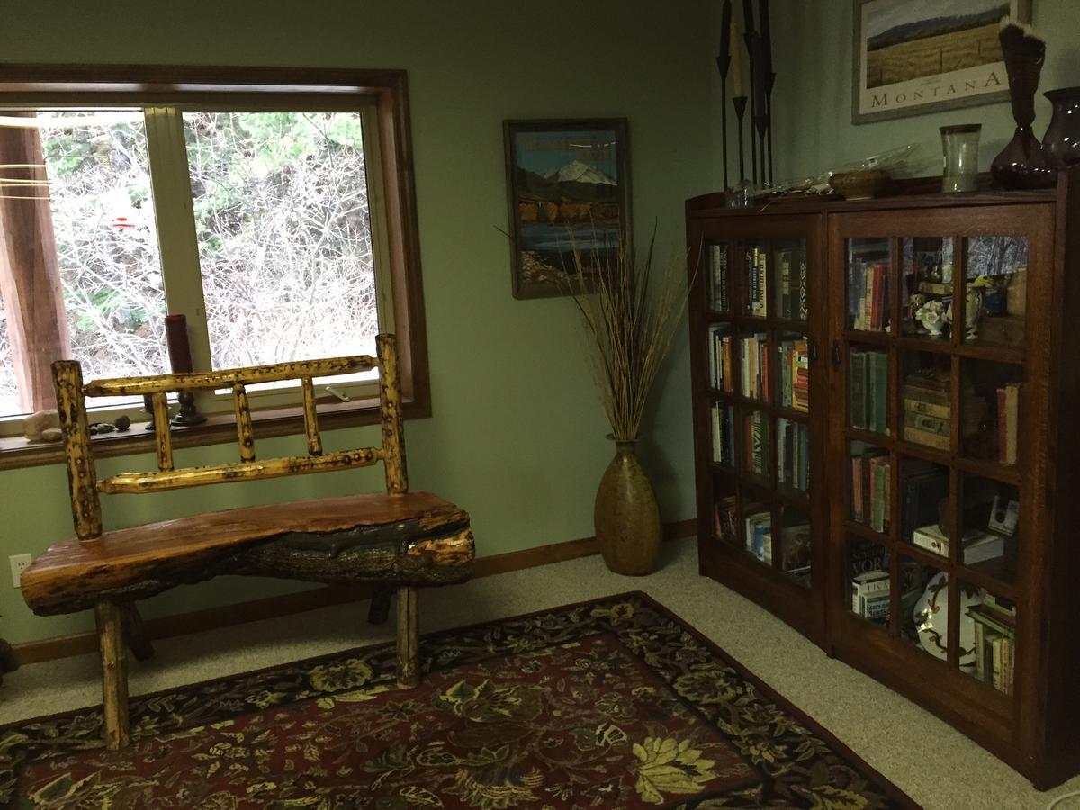 Two Bears Inn Bed & Breakfast 레드 로지 외부 사진