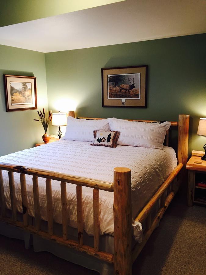 Two Bears Inn Bed & Breakfast 레드 로지 외부 사진